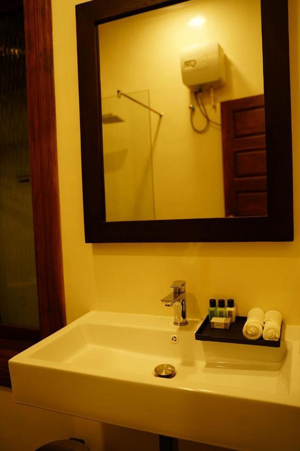 Village Hotel Northern Point Point Pedro Εξωτερικό φωτογραφία